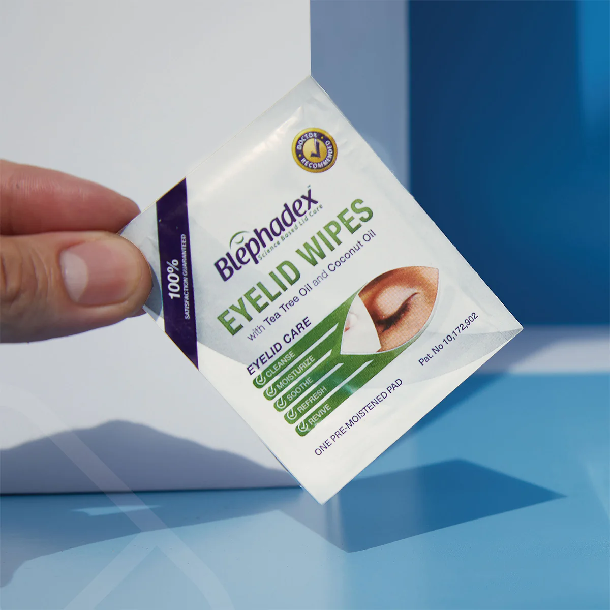 Blephadex Eyelid Wipes with Tea Tree and Coconut Oil - Eye Itch Relief (1 month Box of 30) - Image 3