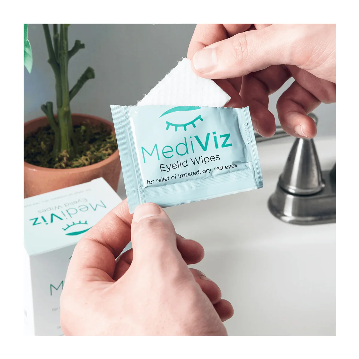 MediViz Eyelid Cleansing Wipes (No Tea Tree Oil) - Image 4