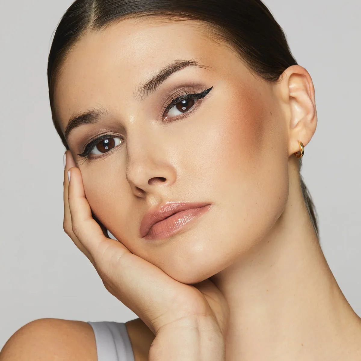 Twenty/Twenty Beauty Starter Set: Facial Spray, Eyeshadow Sticks, Lash & Brow Serum & Mascara - Image 3